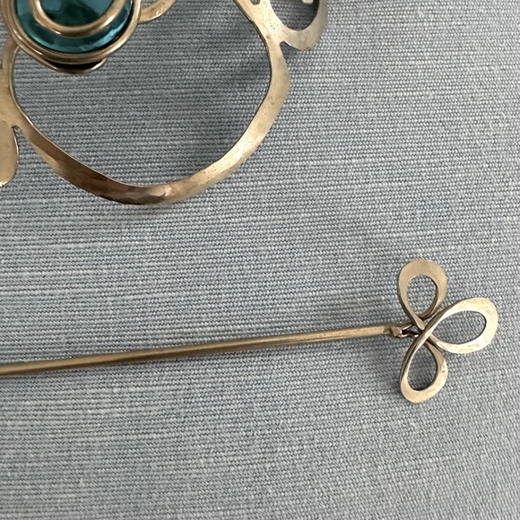 Handmade Hair Bun Holder - Picture 3 of 3